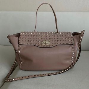 SOLD.❌VALENTINO Rockstud Vitello Flap Satchel
